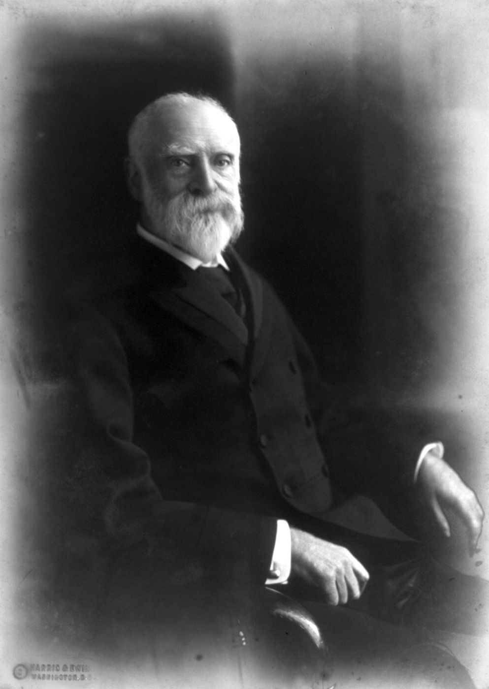 James Bryce, o político britânico que encontrou madeira trabalhada acima dos 4.000 metros em 1876.